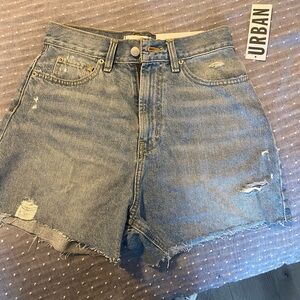 Urban outfitters denim cutoff short - light wash 

Currently sold out on Urban